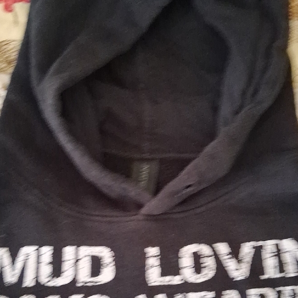 Mud Lovin’ Camo Wearin’ Boot Stompin’ Country Kind of Girl Hoodie – Women’s M 🤠 - Picture 3 of 9